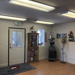 Billingsley Veterinary Hospital - Clean office