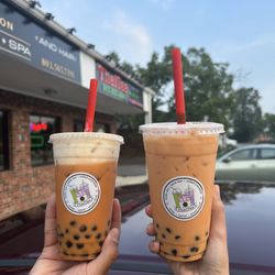 ThaiTea - Signature Thai tea and Thai tea with cheese foam