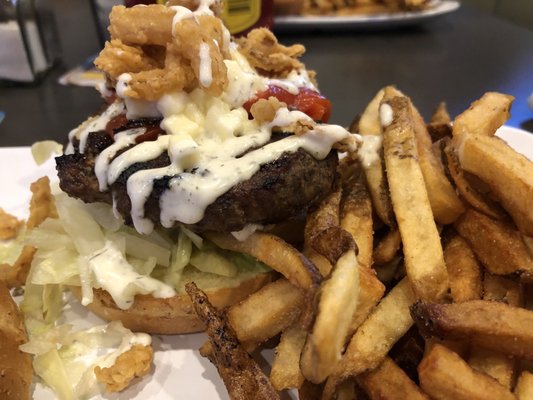 4th Street Bar and Grill by null