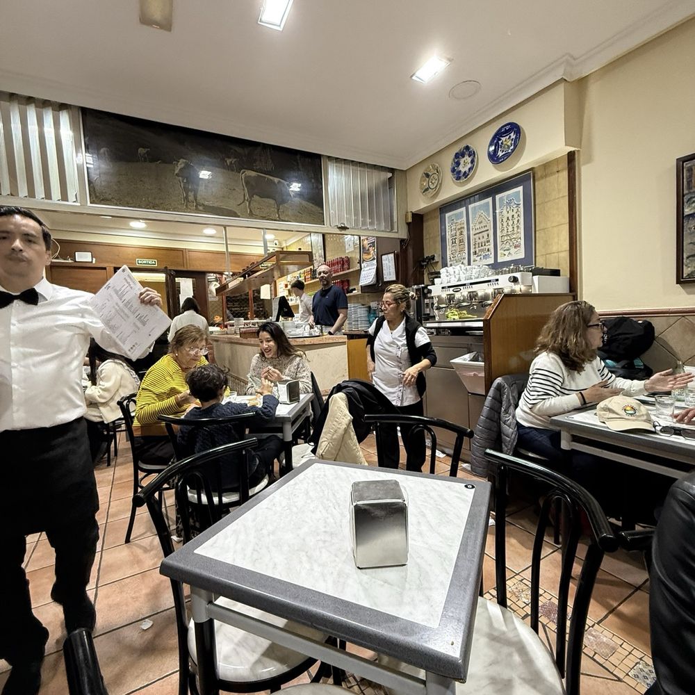 La Pallaresa - Coffee & Tea Near Me - Barcelona, B