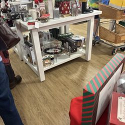 Marshalls and Homegoods