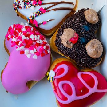 KRISPY KREME - Updated December 2025 - 142 Photos & 186 Reviews