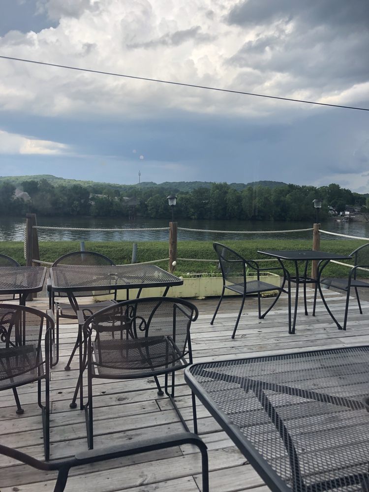 FRESH SEAFOOD MARKET & RESTAURANT 24 Reviews 6230 MacCorkle Ave SW