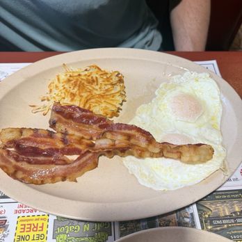Joanne’s Beachside Cafe - Traditional breakfast - American Near Me - Cape Canaveral, Florida
