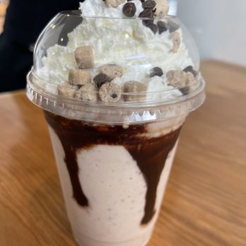 Gordon’s Milkshake Bar - Cookie dough - Desserts Near Me - Indianapolis, Indiana