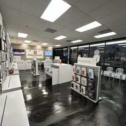CPR Cell Phone Repair Vista - Inside