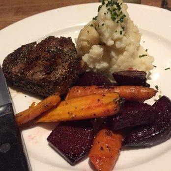 Earls Kitchen + Bar - Canadian (New) Near Me - Richmond, British Columbia Earls Kitchen + Bar - Canadian (New) Near Me - Richmond, British Columbia