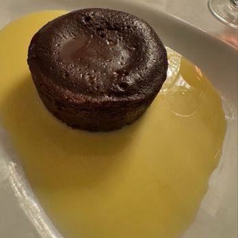 L'Escarmouche - Chocolate lava cake - Venues & Event Spaces Near Me - Paris, 75