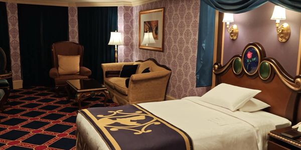 Tokyo Disneyland Hotel by null