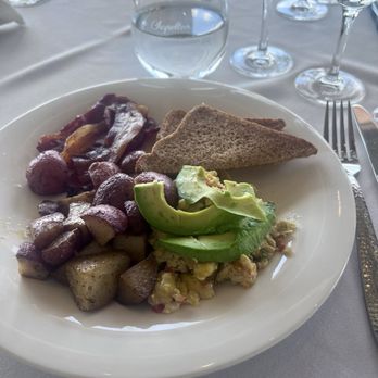 Chapelton Vineyards - Wine Club Birthday Brunch. It was really good!!! - Wineries Near Me - Washington, Texas Chapelton Vineyards - Wine Club Birthday Brunch. It was really good!!! - Wineries Near Me - Washington, Texas