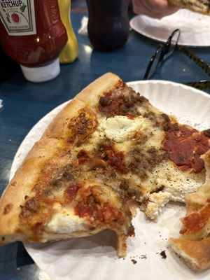 Harbor East Delicatessen & Pizzeria by null