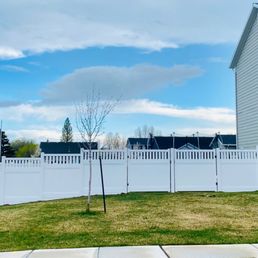 Fence (3" picket, 2" space) Fence (3" picket, 2" space)