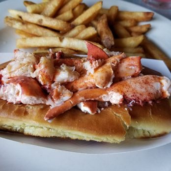Westbrook Lobster - Hot lobster roll - Seafood Near Me - Wallingford, Connecticut Westbrook Lobster - Hot lobster roll - Seafood Near Me - Wallingford, Connecticut