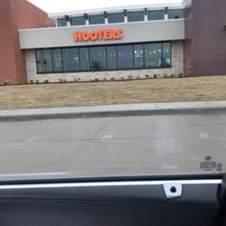 Hooters