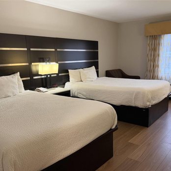 Days Inn by Wyndham - Guest room - Hotels Near Me - Budd Lake, New Jersey Days Inn by Wyndham - Guest room - Hotels Near Me - Budd Lake, New Jersey