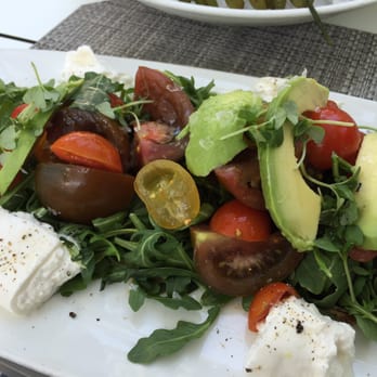 La Côte - Heirloom tomato salad + avocado. - Mediterranean Near Me - Miami Beach, Florida La Côte - Heirloom tomato salad + avocado. - Mediterranean Near Me - Miami Beach, Florida
