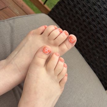 FOXI Nails & Spa - Nail Salons Near Me - Saint Peter, Missouri