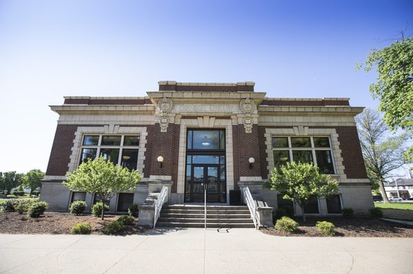 Evansville Vanderburgh Public Library