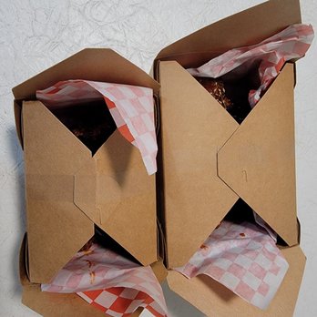 Witch's Chicken - packages so they don't fall out but also they don't get soggy - Korean Near Me - Los Angeles, California