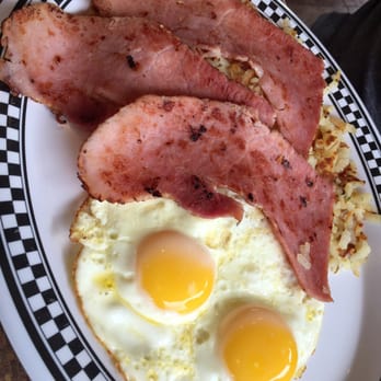 Cozy Corner - Ham n eggs - Pancakes Near Me - Chicago, Illinois Cozy Corner - Ham n eggs - Pancakes Near Me - Chicago, Illinois