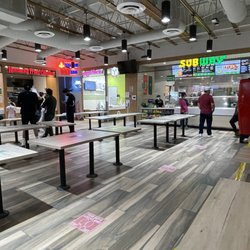 The Coffee Bean & Tea Leaf - Interior