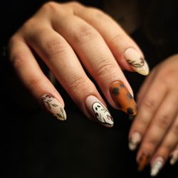 K Grillo Nails
