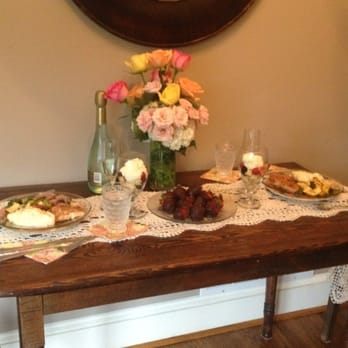 The Groome Inn - Catered in room dining - Venues & Event Spaces Near Me - Greensboro, North Carolina The Groome Inn - Catered in room dining - Venues & Event Spaces Near Me - Greensboro, North Carolina