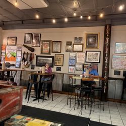Briar Patch Marketplace & Cafe - Inside seating