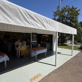 Olson Stuart Farms - Exterior - Fruits & Veggies Near Me - Salem, Oregon Olson Stuart Farms - Exterior - Fruits & Veggies Near Me - Salem, Oregon