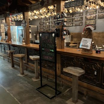 Ursa Minor Brewing - Back room bar - Brewpubs Near Me - Duluth, Minnesota