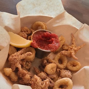 Live Oak Cafe - Calamari Appetizer - Breakfast & Brunch Near Me - Santa Barbara, California Live Oak Cafe - Calamari Appetizer - Breakfast & Brunch Near Me - Santa Barbara, California