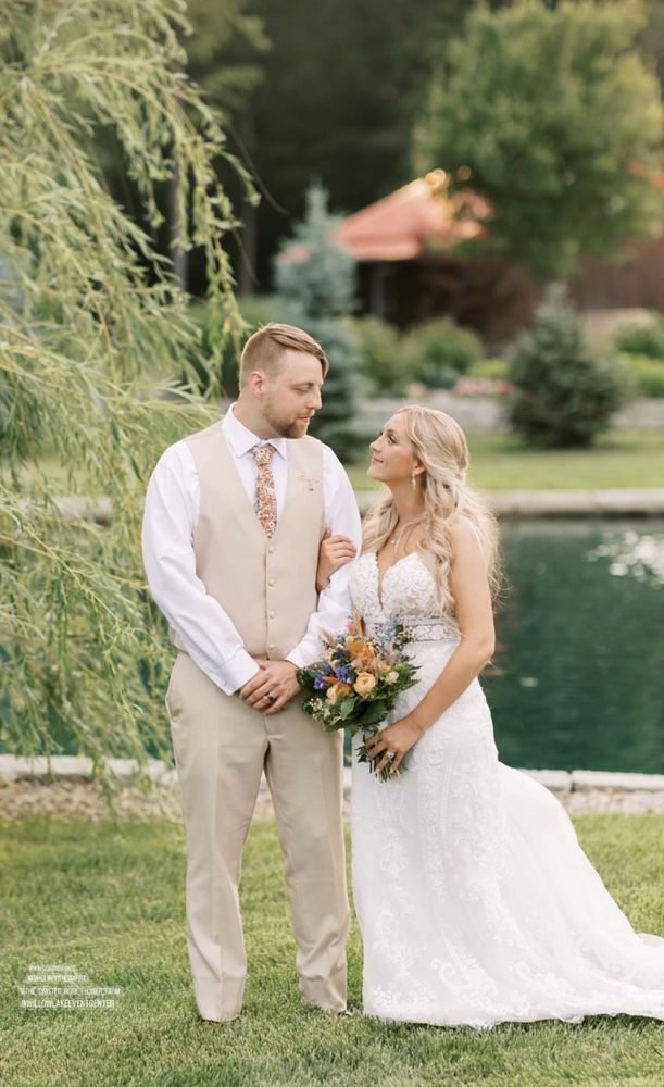 BLUSH & BRUSH BEAUTY BAR Updated September 2024 37 Photos 1501 W