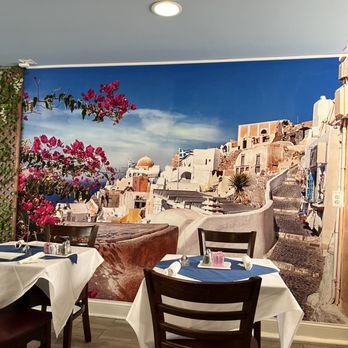 Zorba's Grill - Beautiful dining room mural - Mediterranean Near Me - Occoquan, Virginia