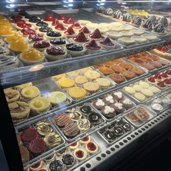 Eileen's Special Cheesecake - Pastry case - Bakeries Near Me - New York, New York