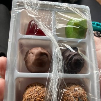 Hakan Chocolatier - Chocolatiers & Shops Near Me - Beacon, New York