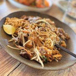 Pad Thai with beef Pad Thai with beef
