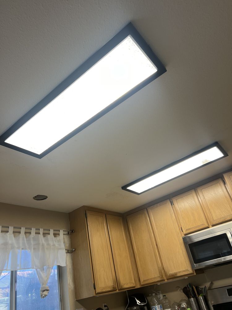 Slide of N light Electric