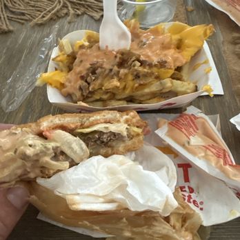 In-N-Out Burger - Fast Food Near Me - Corona, California In-N-Out Burger - Fast Food Near Me - Corona, California