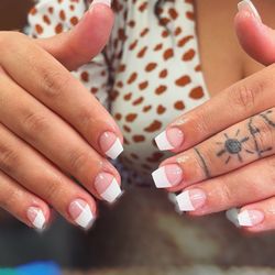 Pretty Nails - White tips
