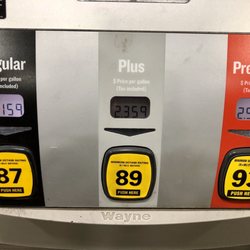 Phillips 66 - Valley Park - Gas is way cheaper in MO vs IL