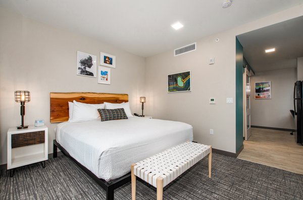 Independence Hotel by null