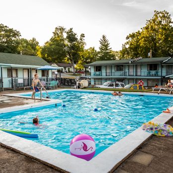 Sandpiper Landing Inn - Hotels Near Me - Branson, Missouri Sandpiper Landing Inn - Hotels Near Me - Branson, Missouri
