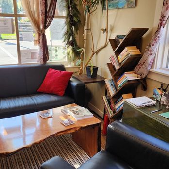 Sky River Coffee - Cozy seating by entrance (9/21/23) - Coffee & Tea Near Me - Skykomish, Washington Sky River Coffee - Cozy seating by entrance (9/21/23) - Coffee & Tea Near Me - Skykomish, Washington