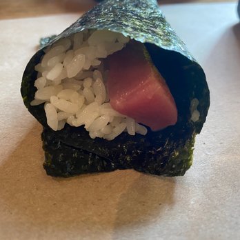Uoichiba Handroll Bar - Lean tuna - Sushi Bars Near Me - Culver City, California Uoichiba Handroll Bar - Lean tuna - Sushi Bars Near Me - Culver City, California