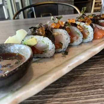 Ke-uH - Chirashi Roll - Sushi Bars Near Me - Weston, Florida