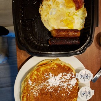 Yolk - South Loop - Breakfast plate - Breakfast & Brunch Near Me - Chicago, Illinois Yolk - South Loop - Breakfast plate - Breakfast & Brunch Near Me - Chicago, Illinois