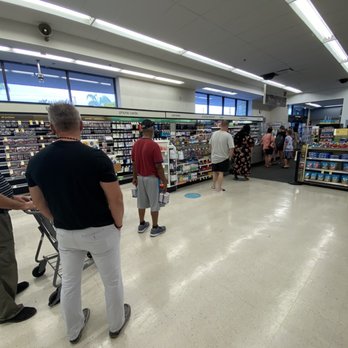 Walgreens - Typical long line and one cashier. - Drugstores Near Me - St Petersburg, Florida