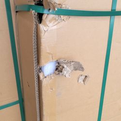 Fedex - How much do you have to mistreat a package to look like this?