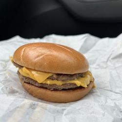Mc Donald's - Double cheese burger