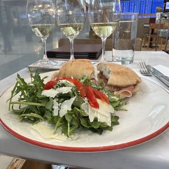 Vino Volo - Wine Bars Near Me - Sterling, Virginia Vino Volo - Wine Bars Near Me - Sterling, Virginia